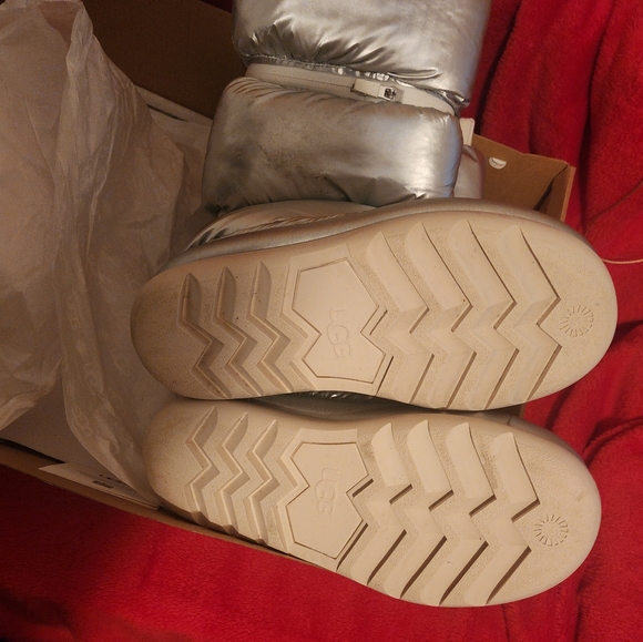 UGG - WOMAN CLASSIC MAXI ULTRA TALL BOOTS - Picture 4 of 11